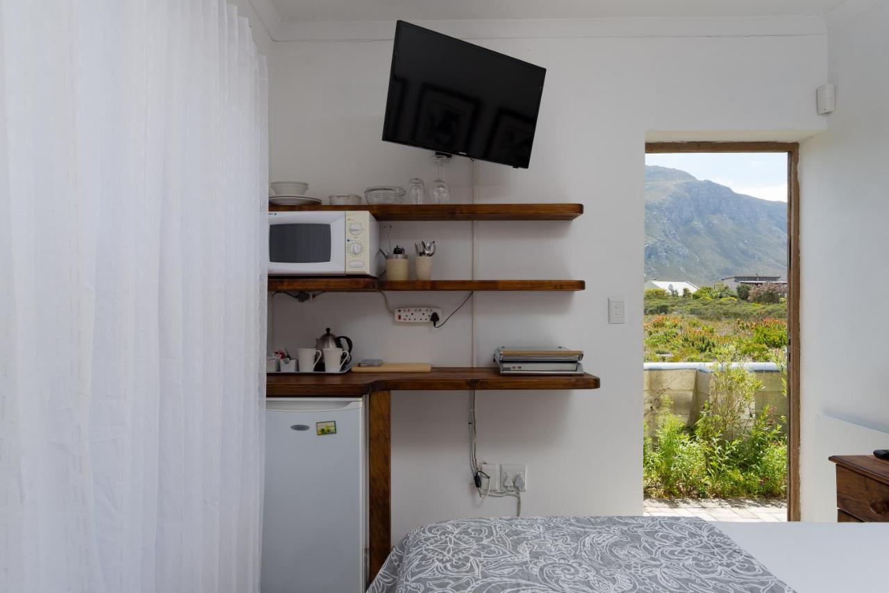 Stay At Friends Economic Rooms Malkopvlei المظهر الخارجي الصورة